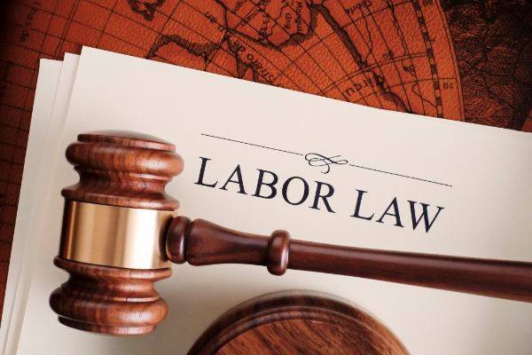 About California Labor Code § 432.7